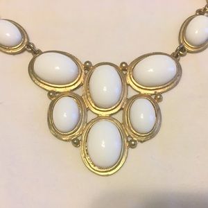 White bubble statement necklace